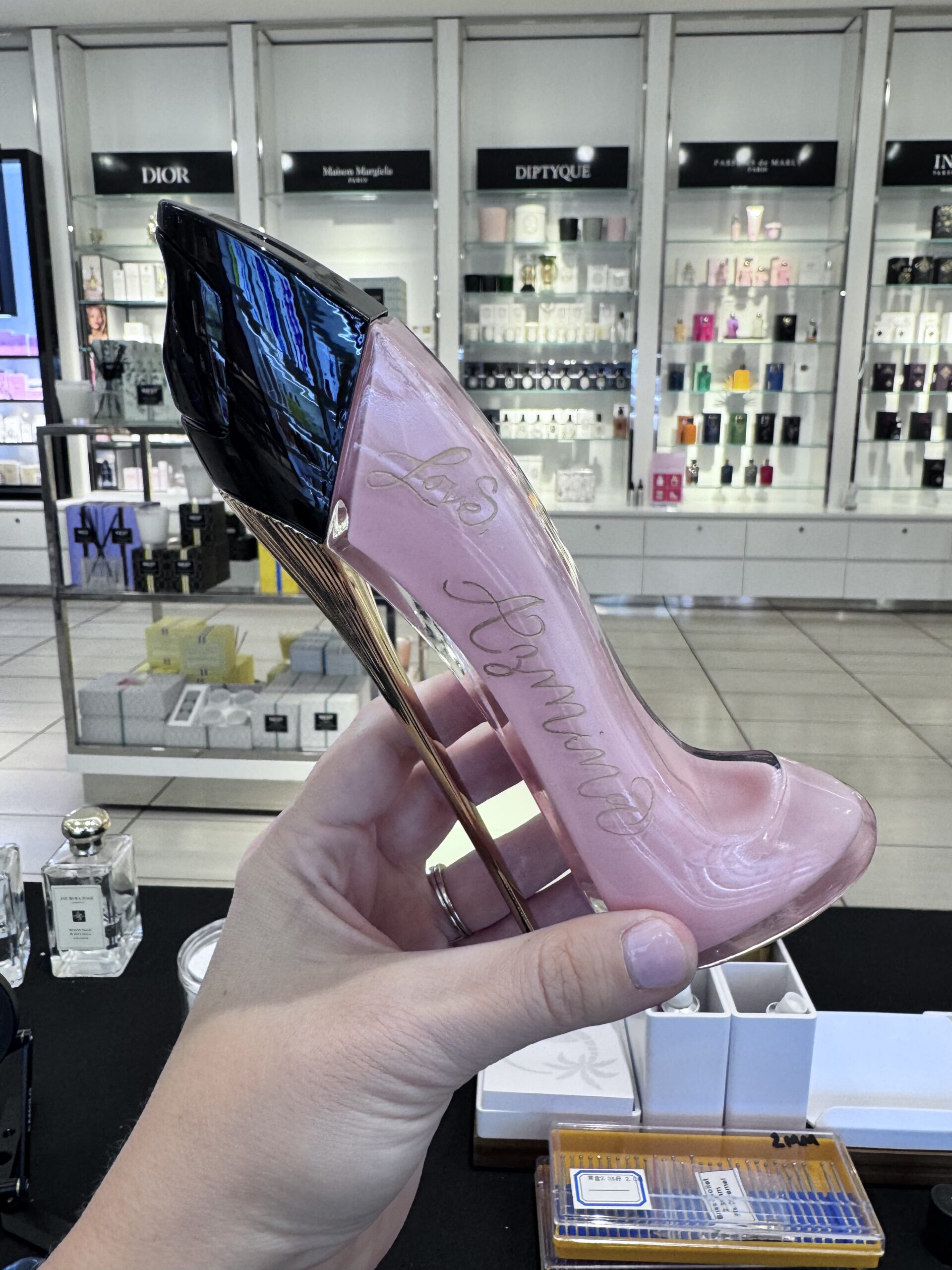 Pink-Black-High-Heel-Shoe-Carolina-Herrera-Ladies-Good-Girl-Blush-Eau-de-Parfum-Calligraphy-Engraved-Love-Azmina-Live-Event-Artist-KPCalligraphy-Nordstrom-Atlanta-Georgia-Mothers-Day-2025-scaled.jpg